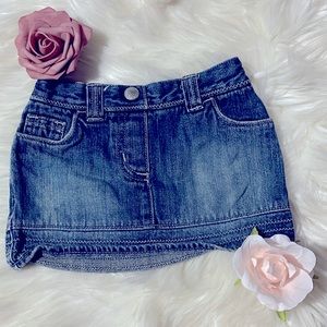 ✨Old Navy 6-12 Months Denim Skirt With Snowflake Back Pockets✨